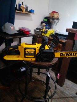 DeWalt Cordless Chainsaw 