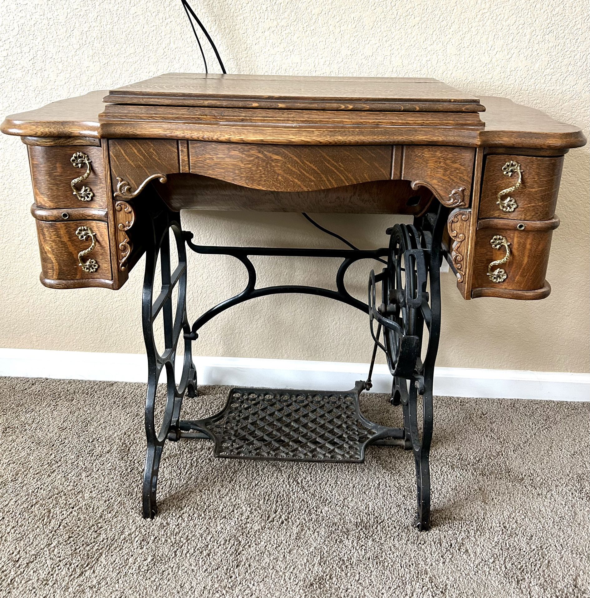 Vintage Sewing Machine