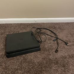 PS4 Slim 