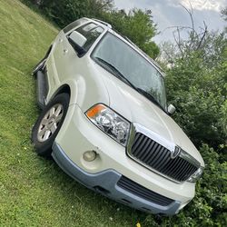 2005 Lincoln Navigator