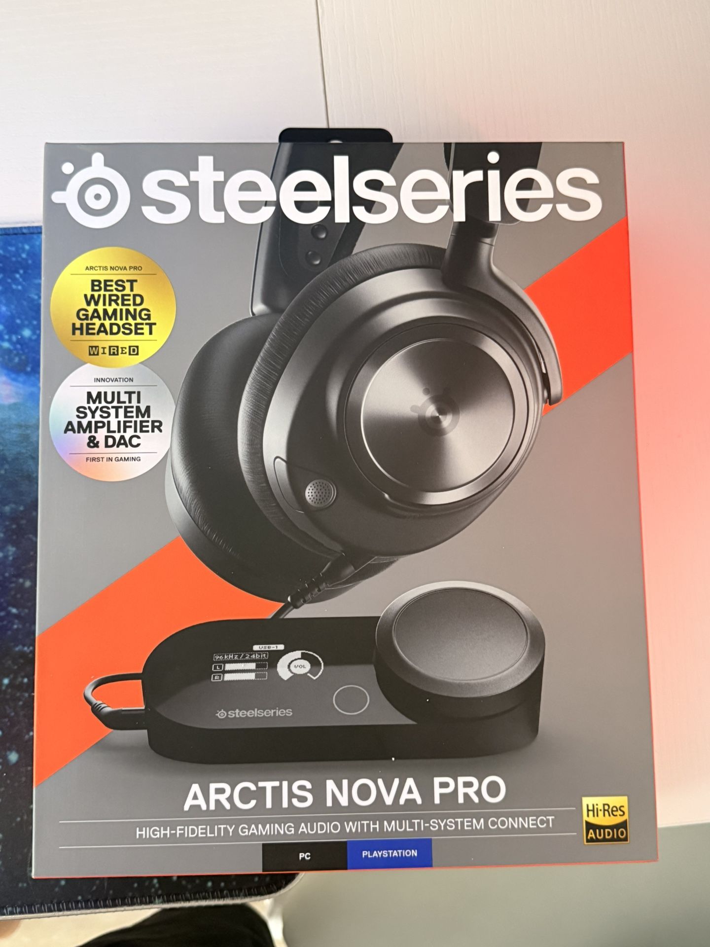 Arctic Nova pro (Wired)