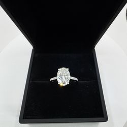 💎 3.50ct Oval Lab-Grown Diamond Ring – IGI Certified (E / VS1 / 14K White Gold)