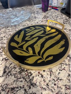 Round decorative tray