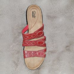 Clark’s Leisa Cacti (Size 12N) Red Flat Sandals Adjustable Straps Comfort Slides Excellent Condition PRICE Is Firm Cash Only 