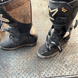Tech-6 Boots, I believe  size-11, see all photos .  Worn tag sorry