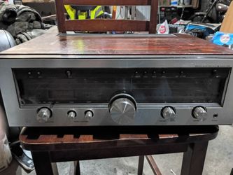 Luxman R 1040 receiver