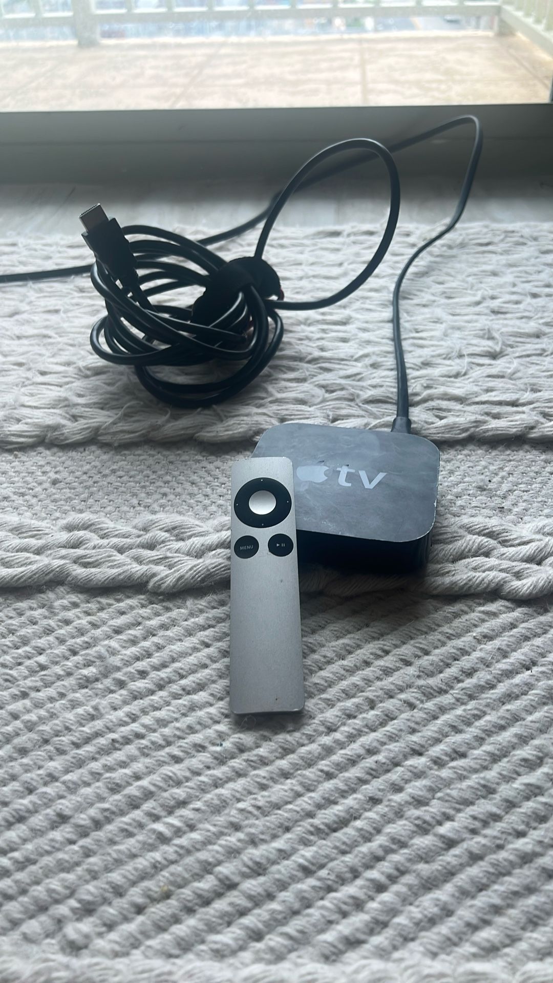 APPLE TV W/ REMOTE & HDMI CABLE INCLUDED 