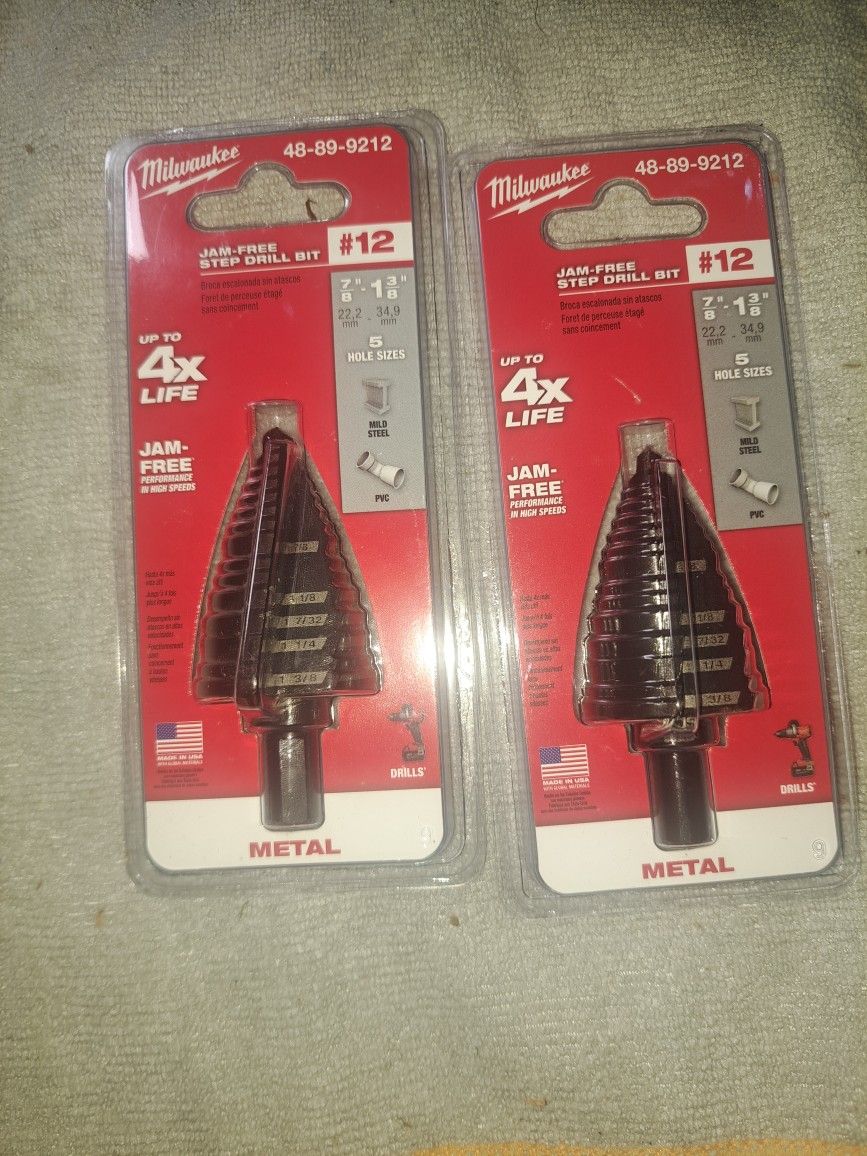 MILWAUKEE Step Drill Bit: 7/8" to 1-3/8", Black Oxide HSS, 3-Flats Shank