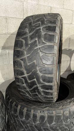 4 Used Tires 35x12.50R22 Toyo R/T 