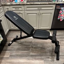 Adjustable Utility Workout Weight Bench - Adjustable To 6 Heights - Folds For Storage - LIKE NEW!! - FIRM PRICE