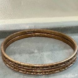 Lot of 2 vintage copper bracelets Italy 3” In good condition