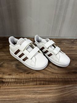 New Kids Adidas Sneaker Size 9K