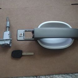 New Range Rover Exterior Left Front Driver Door Handle, Lock Cylinder and Key