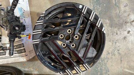 Nissan wheel 18”