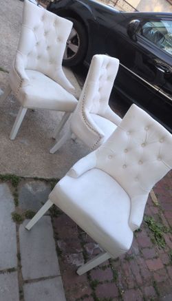 5 tufted dining chairs