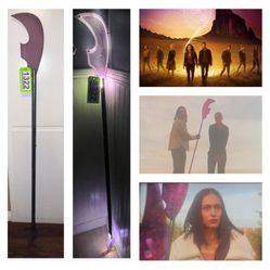 TV PROP - Roswell: New Mexico SEASON 4 SCREEN USED Light-Up STAFF WEP 