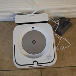 iRobot Braava Jet m6 Robot Mop
