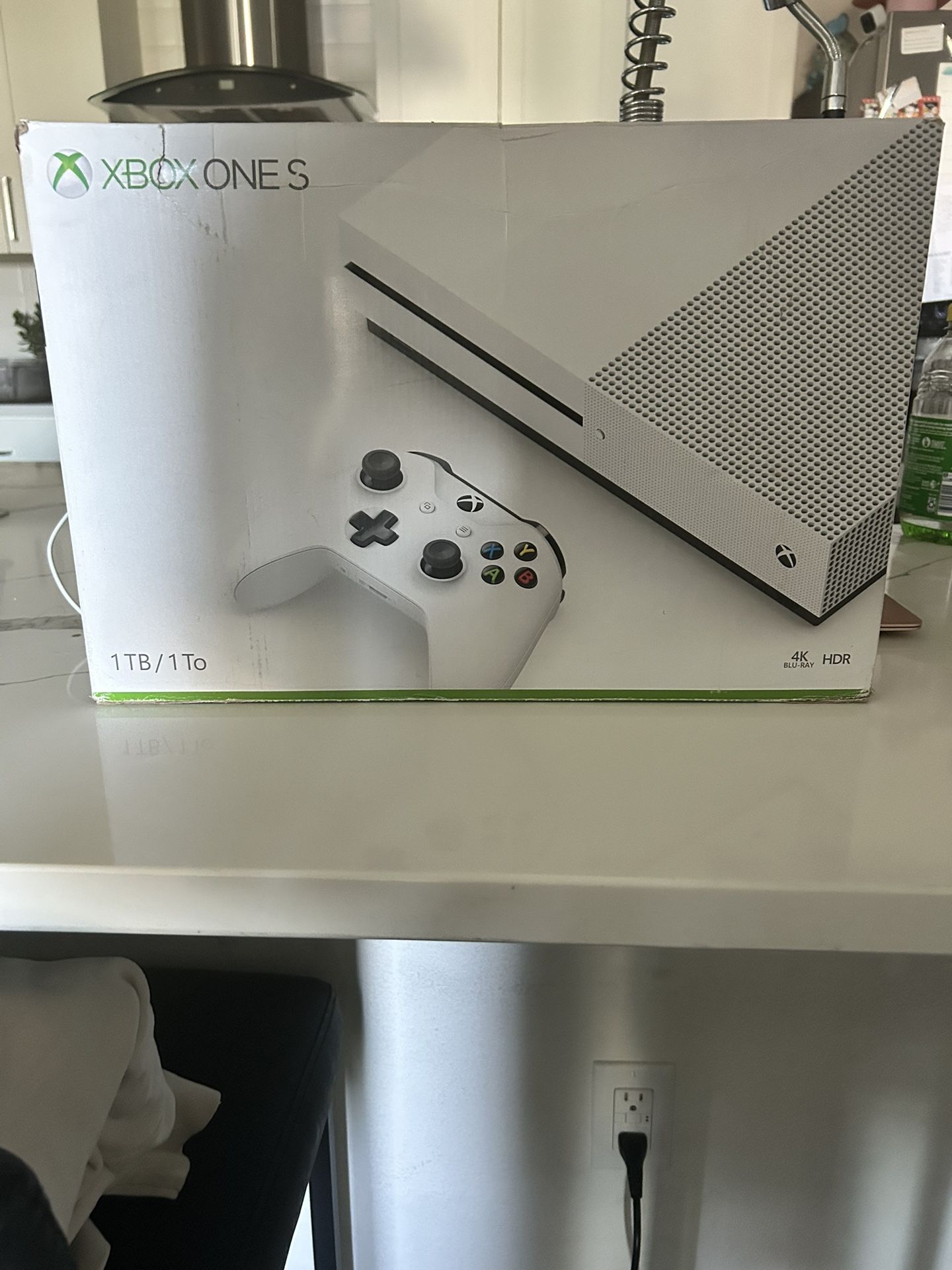 Xbox One S