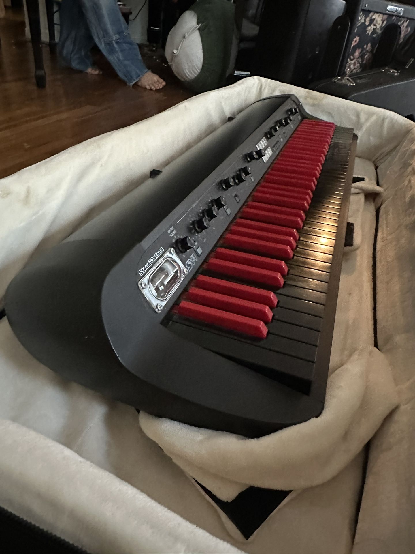 KORG SV1-63 stage vintage digital piano