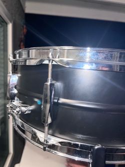 Pearl steel snare