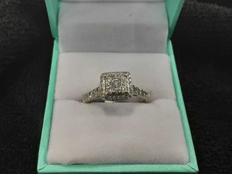 Women's Ring - White Gold 14k (.585) 3 grams Size 9.5