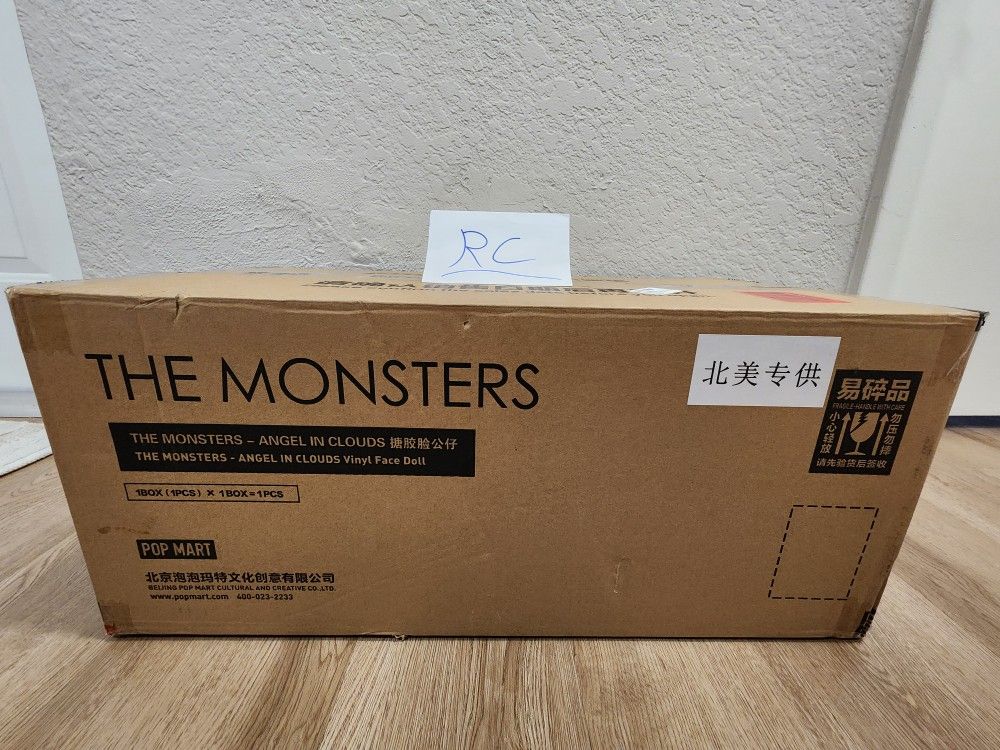 Brand New Pop Mart ANGEL IN CLOUDS ZIMONO vinyl face doll