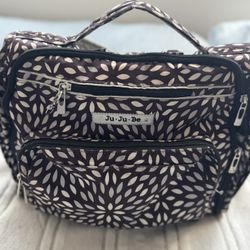 JuJuBe Diaper Bag (with changing mat)