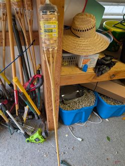 4 Tiki Torches
