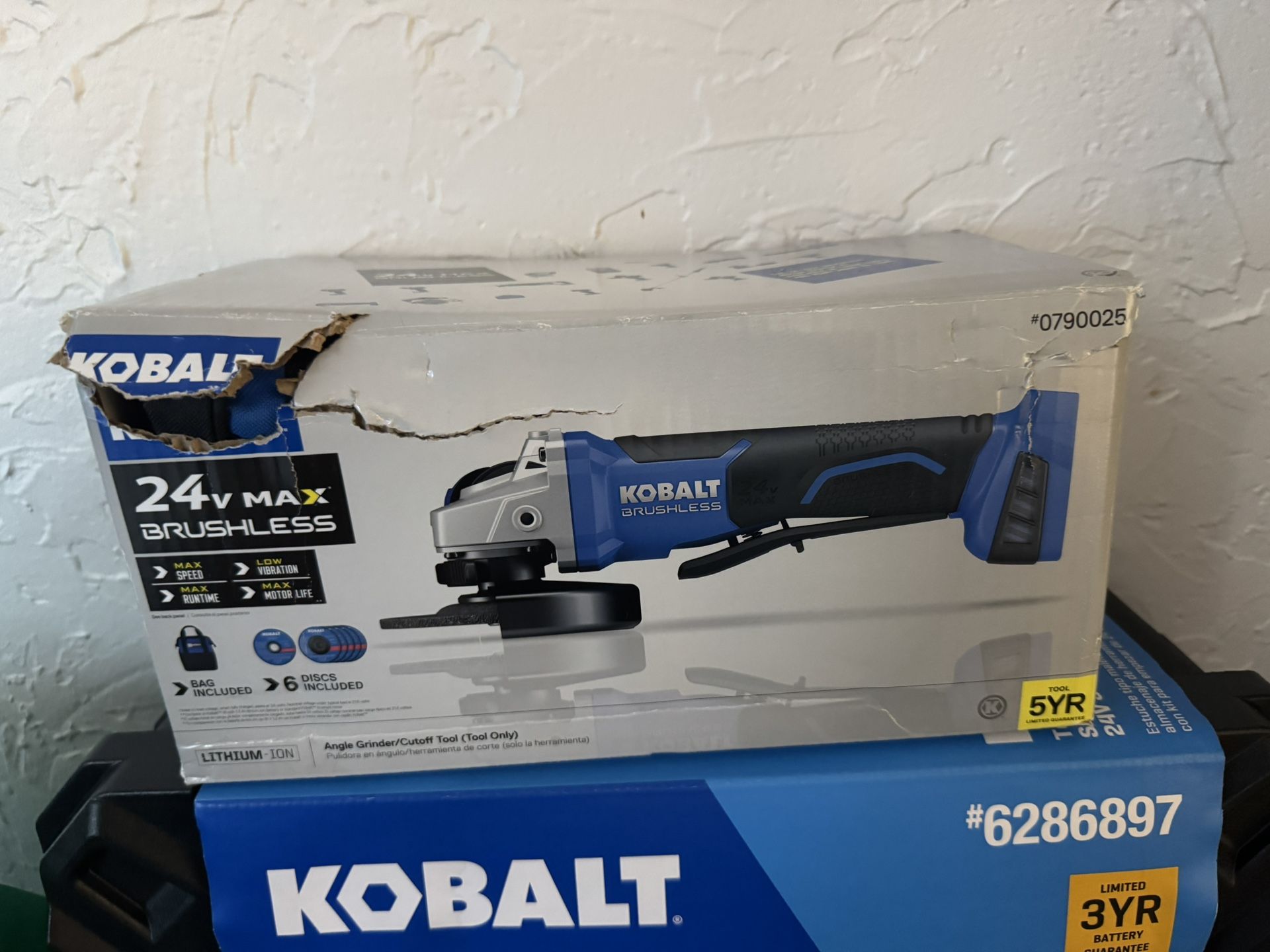 Kobalt 5” angle grinder + starter kit (case + 2ah battery + 4ah battery + charger)