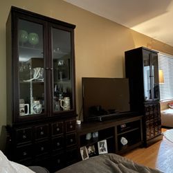 Bombay Living Room Cabinet Set