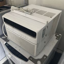 Toshiba wall AC window 12,000 BTU