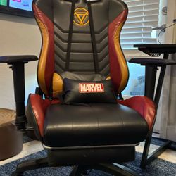 Gamer Chair And Desk 