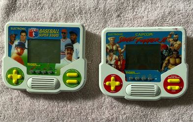 1988 Tiger Electronics Baseball Super Stars and Street Fighter LCD Game