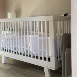 Babyletto Hudson 3-in-1 Convertible Crib