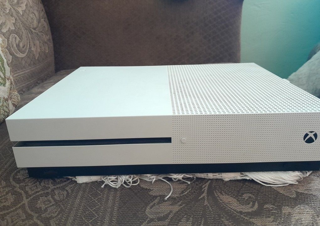 Xbox One S