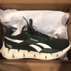 7 Men's Or 8.5 Women's Reeboks