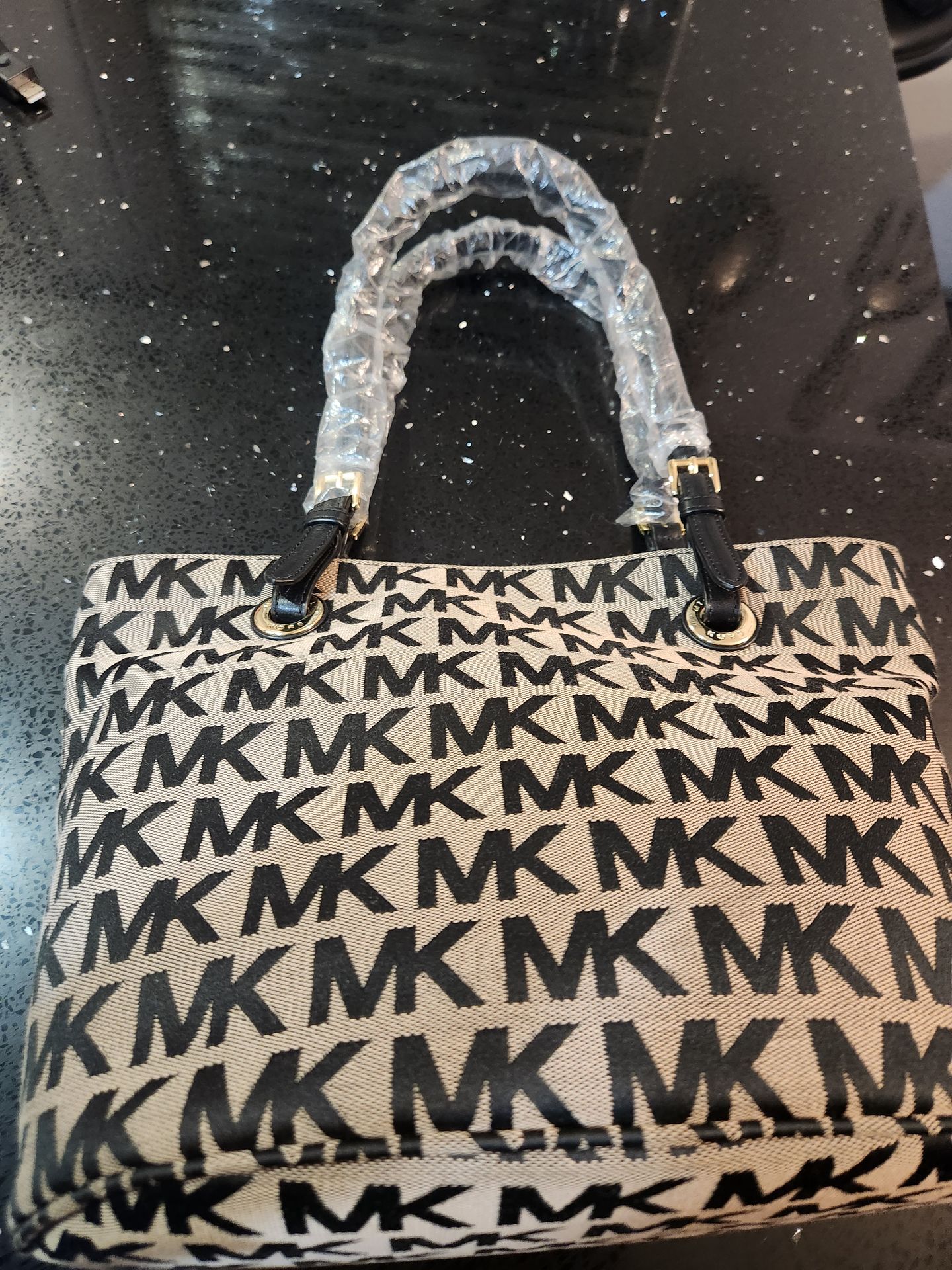 Michael kors tote bag