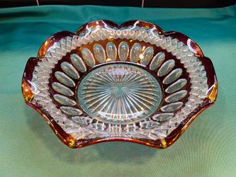 Vintage and stunning! Westmoreland Kings crown large serving bowl