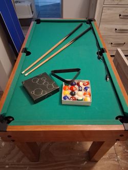Pool 🎱 table