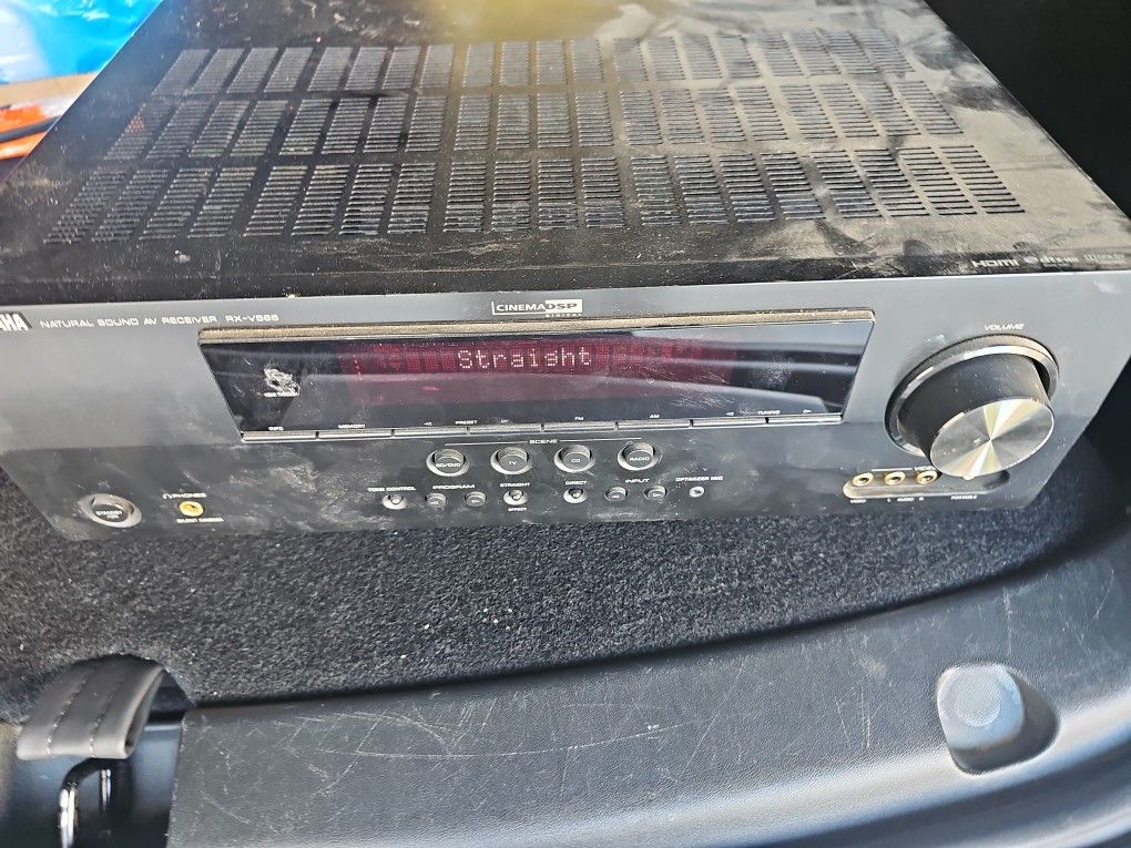 Yamaha RX-V565 Receiver
