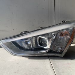 Hyundai Santa Fe Left Driver Headlight 