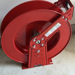 Self retracting hose reel heavy duty fits up to 100feet of torch hose