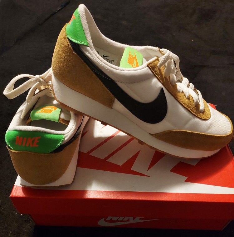 Nike  Daybreak CK2351-700 “WHEAT”. Condition is Refuberised  with Box.