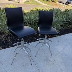 Black counter stools