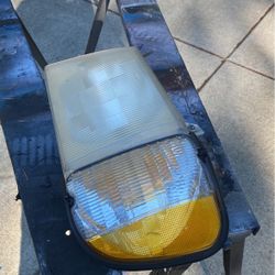 1992, 1993, 1994, 1995, 1996 Ford E150, E250, E350 Van Left Headlight And Park Lens 