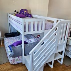 Max & Lily Twin Low Loft Bed w/ Stairs (Solid Wood)