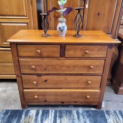 OLD SCHOOL SMALL DRESSER