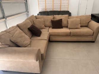 Excellent-Condition Sectional Couch