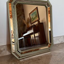 UTTERMOST COMPANY Accent Mirror