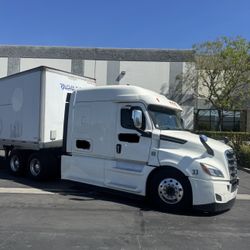 2019 Freightliner Cascadia 